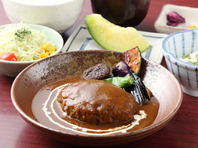 静岡県磐田市・磐田駅周辺にある「御食事処 ぶんぶく（おしょくじどころ ぶんぶく）」さんのクチコミレポート。静岡の名物を使った定食ウマい和食のお店