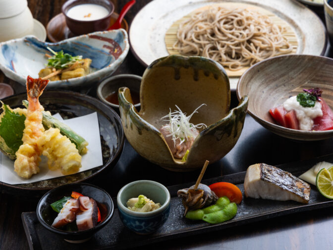 福岡市・天神南駅、渡辺通駅周辺の居酒屋「酒と蕎麦 まき野」さんのクチコミレポート。創作和食と手打ち蕎麦が人気