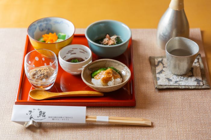 福岡市・博多南駅、福大前駅周辺の和食「和処 ぎん鱗」さんのクチコミレポート。1日1組限定のプライベート空間で味わう本格日本料理がお祝いや法事、接待に人気